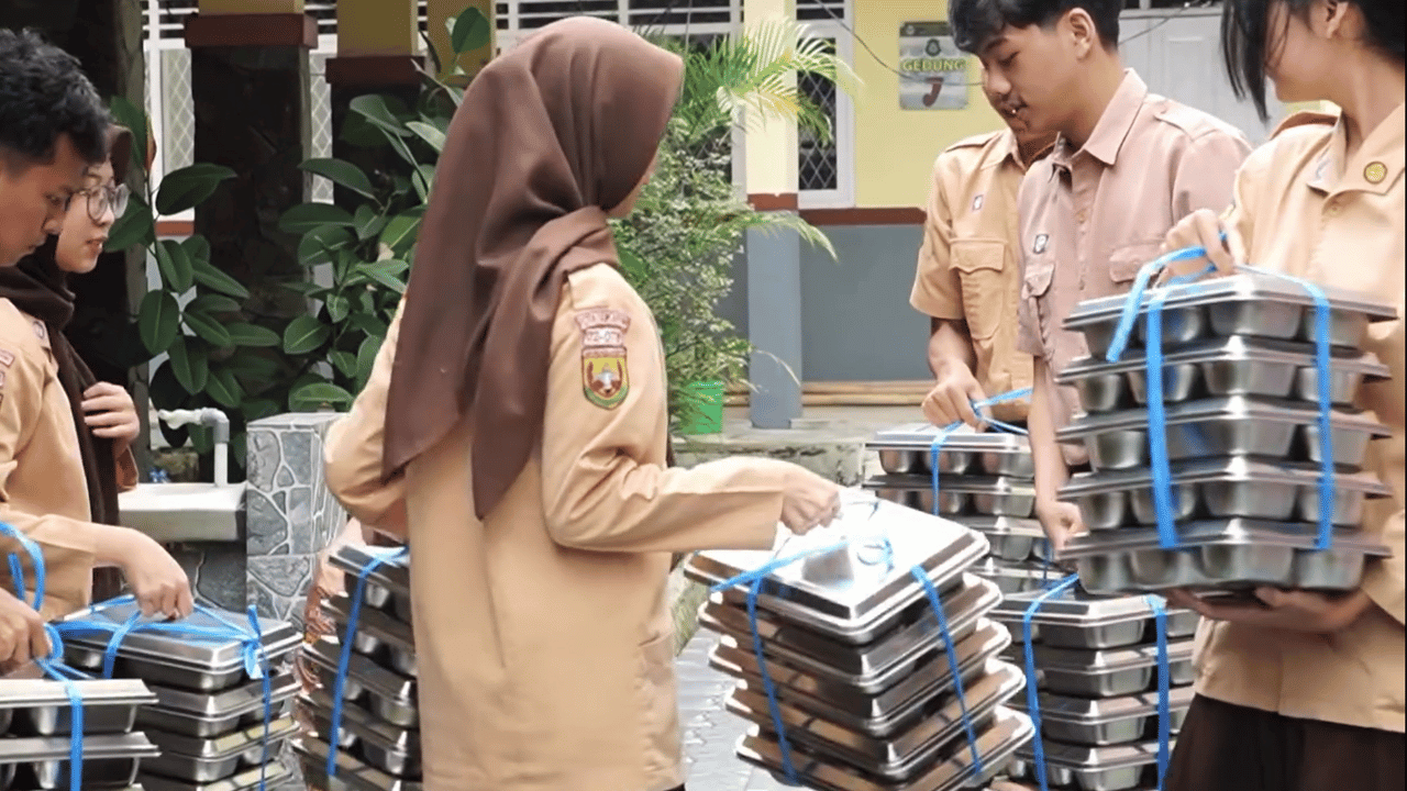 Makanan Bergizi Gratis Menuju Generasi Cerdas